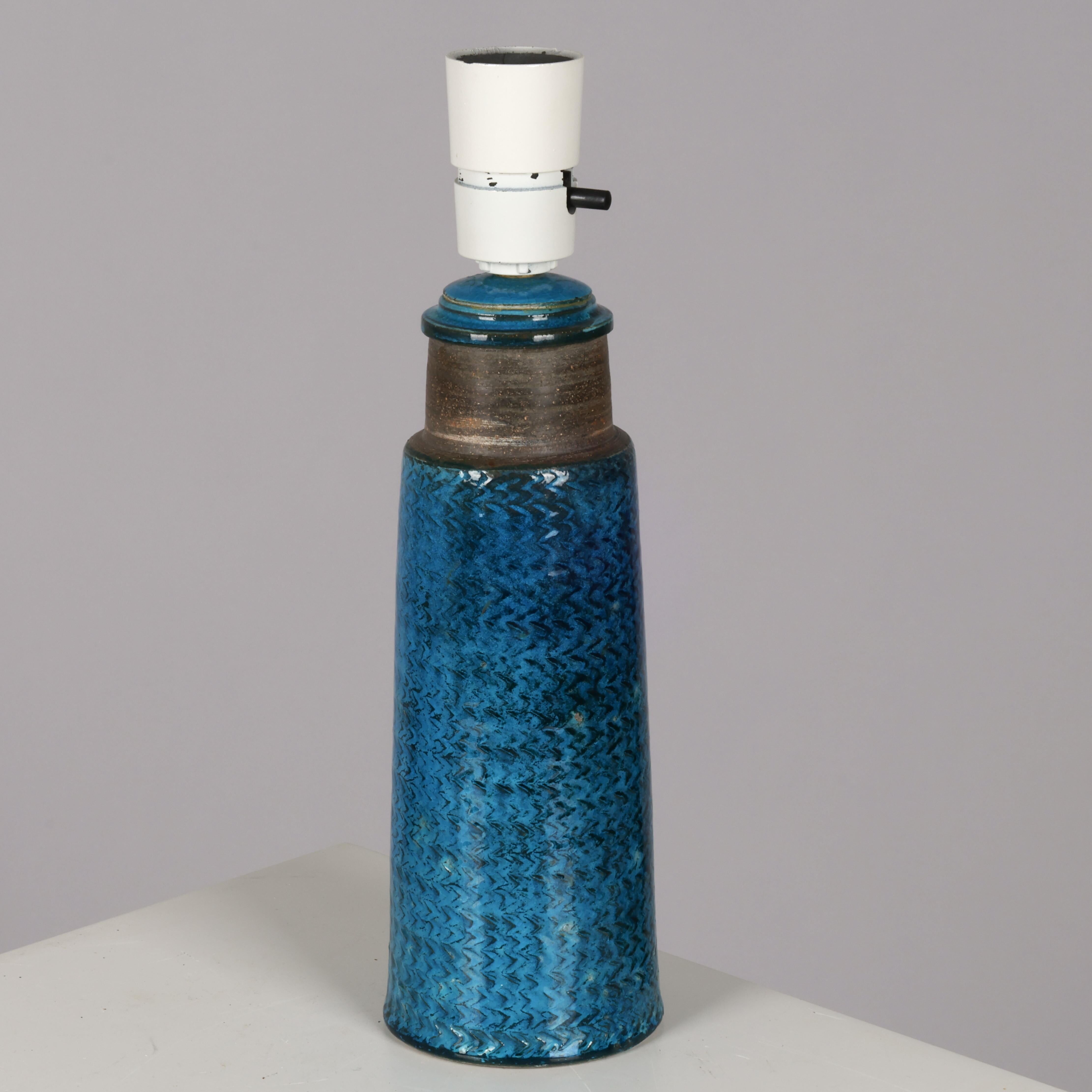 Nils Kahler table lamp in ceramic by Herman A. Kähler, Denmark, 1960 signed.