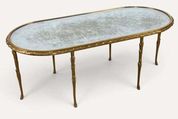 Table basse Maison Baguès en bronze doré et miroir vieilli, années 1950