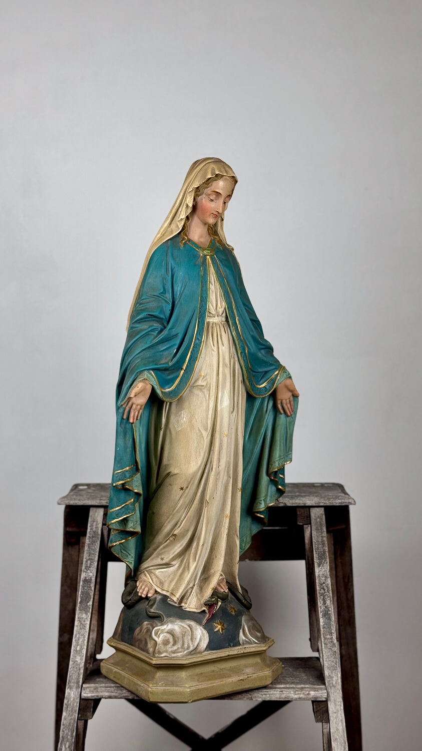 Statue of the Immaculate Virgin Mary, 19th century.