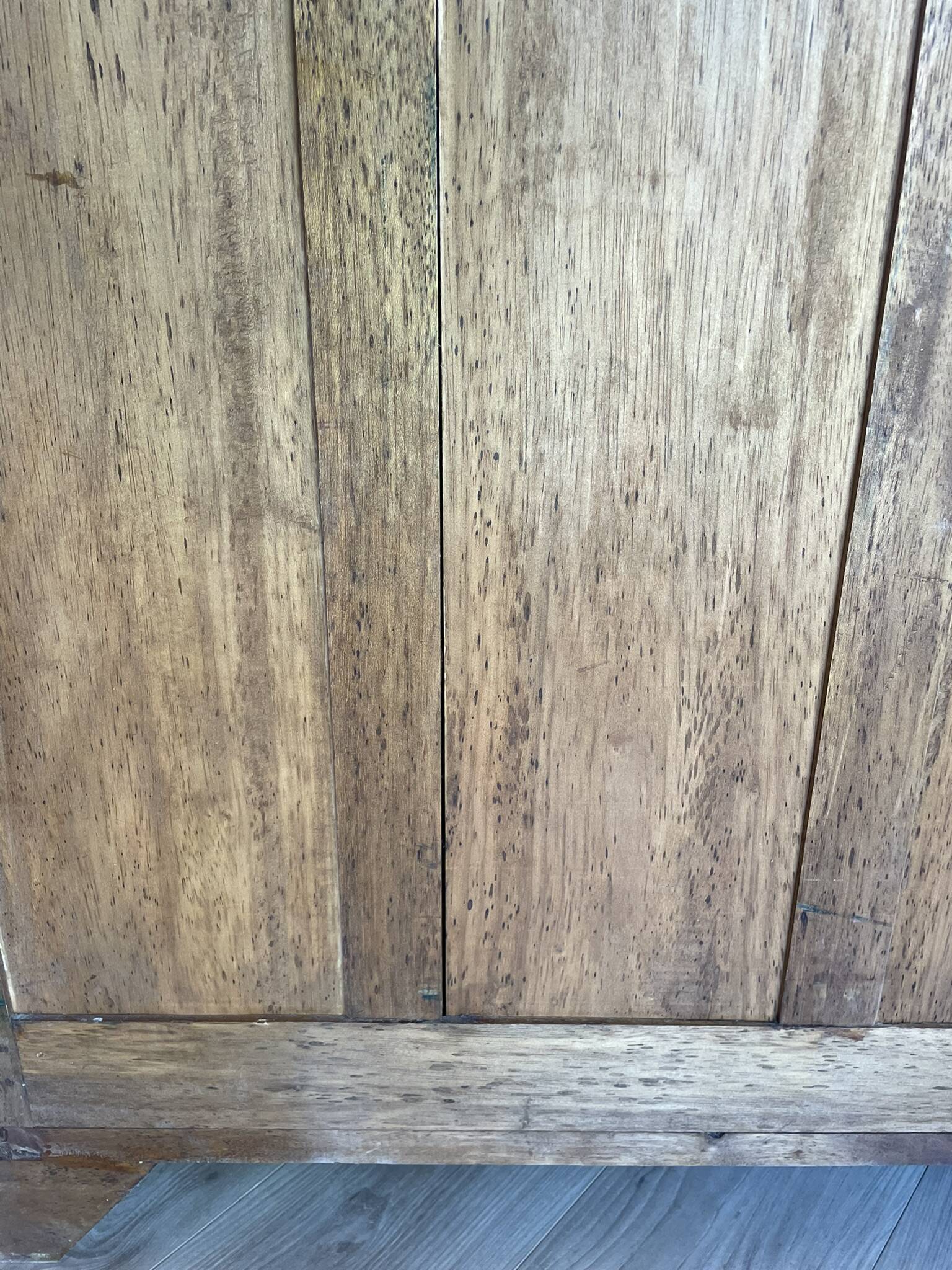 Beautiful antique solid wood wardrobe, country chic / Provençal, carved.