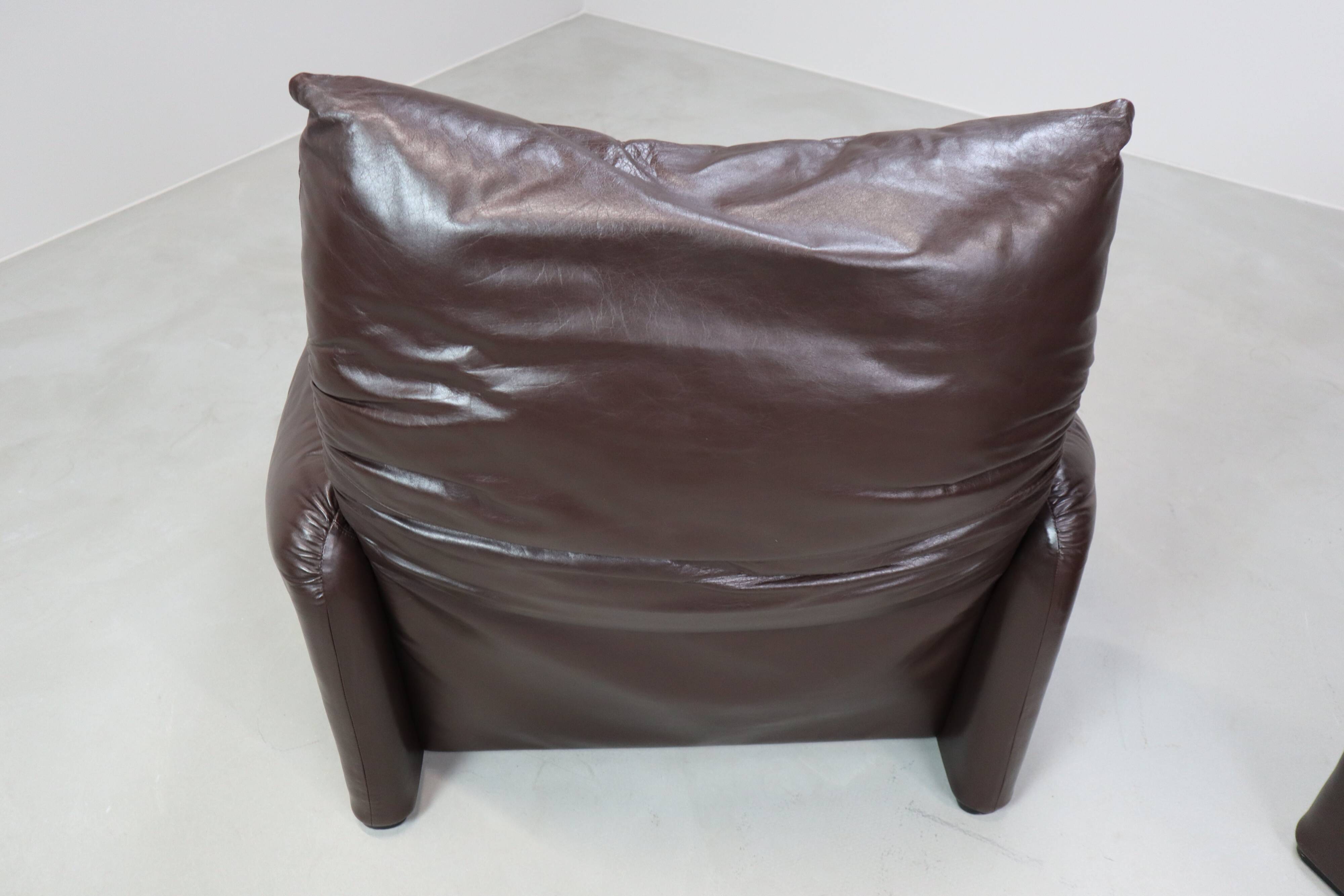 Pair of Maralunga leather armchairs by Vico Magistretti for Cassina, 1974
