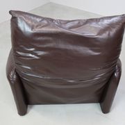 Pair of Maralunga leather armchairs by Vico Magistretti for Cassina, 1974