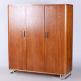 Armoire bauhaus en chêne restaurée, acier chromé, tchéquie, années 1930