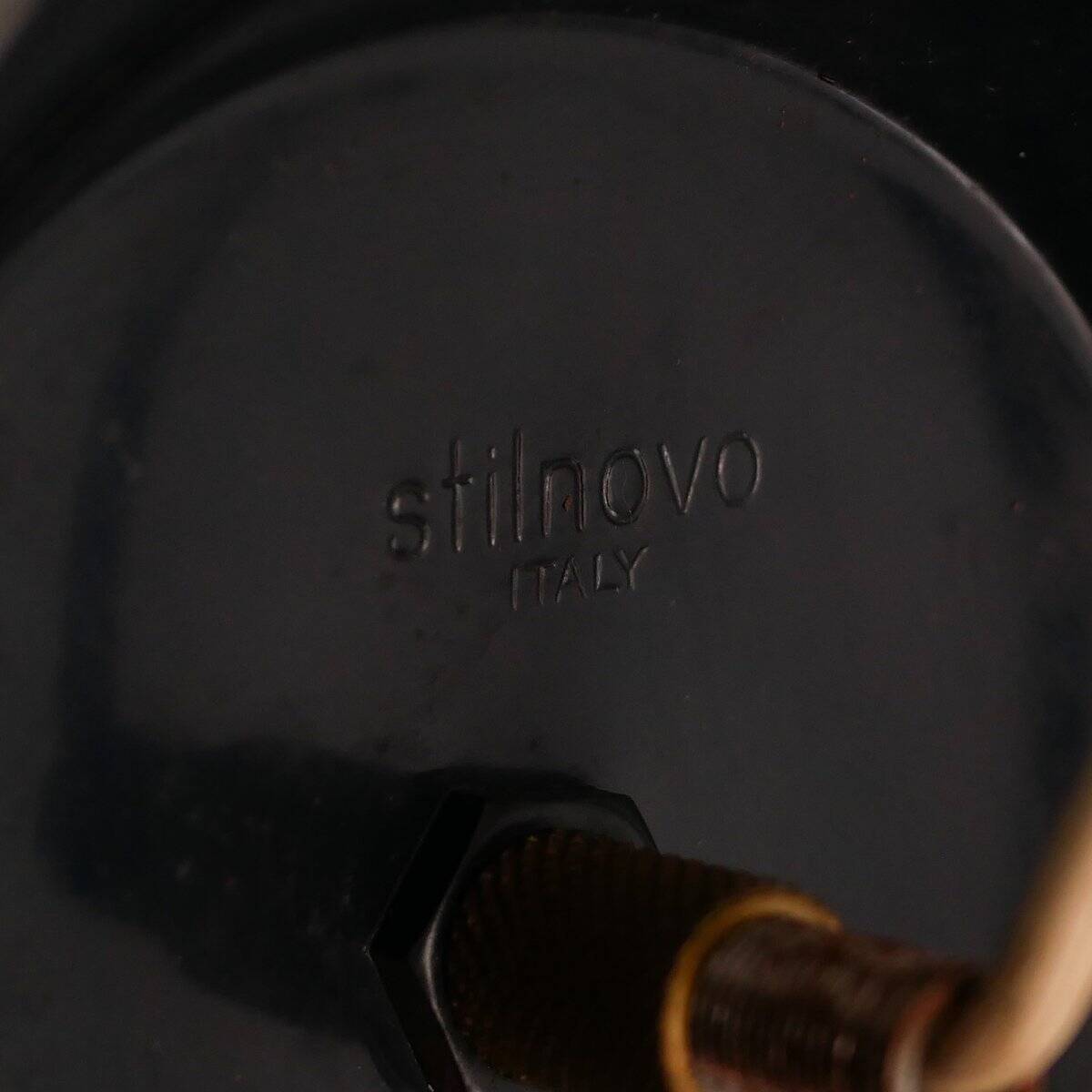 Grande lampe de table en forme de champignon en verre opalin blanc par Stilnovo, années 60