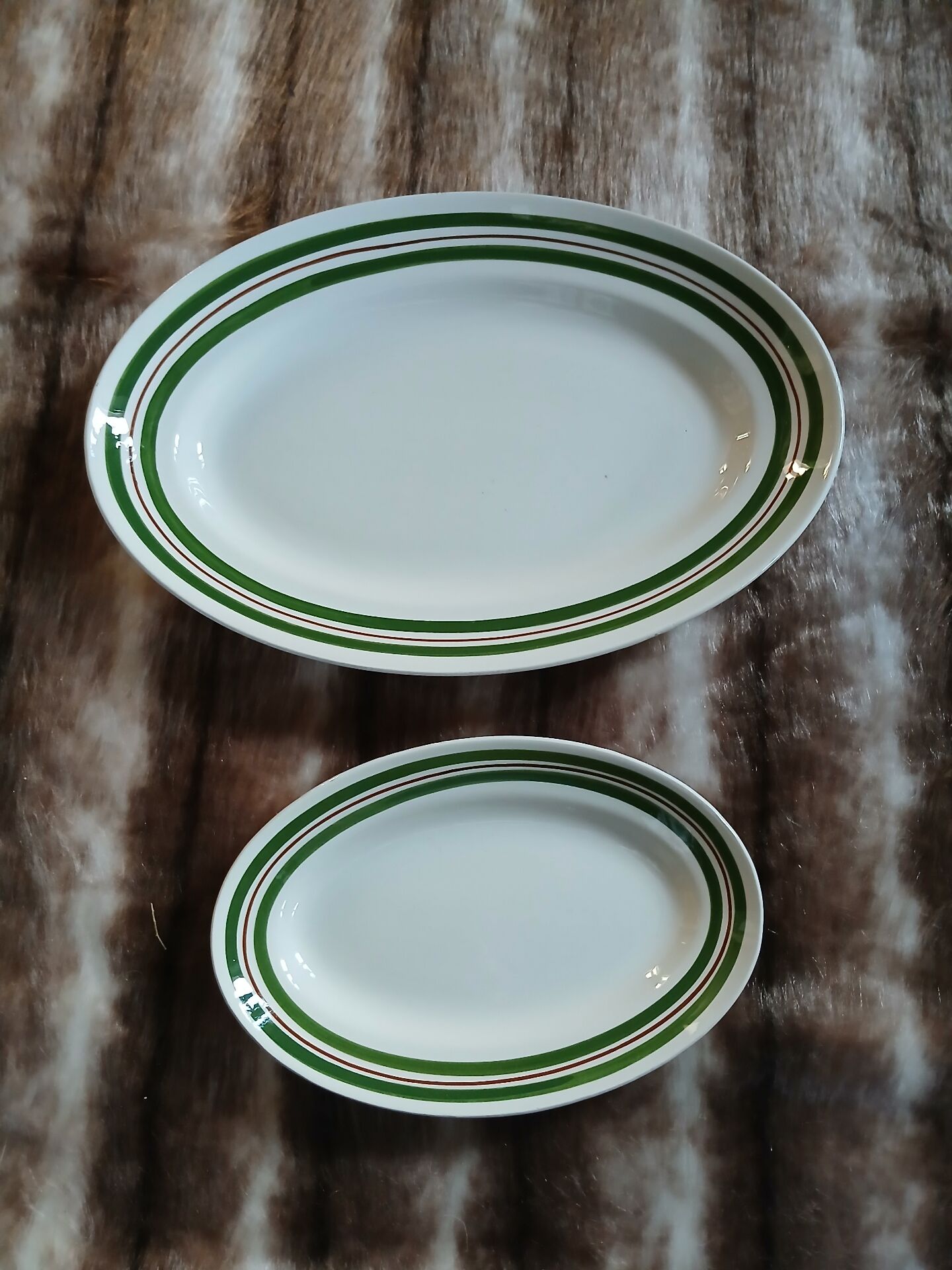 2 old dishes Moulin des Loups
