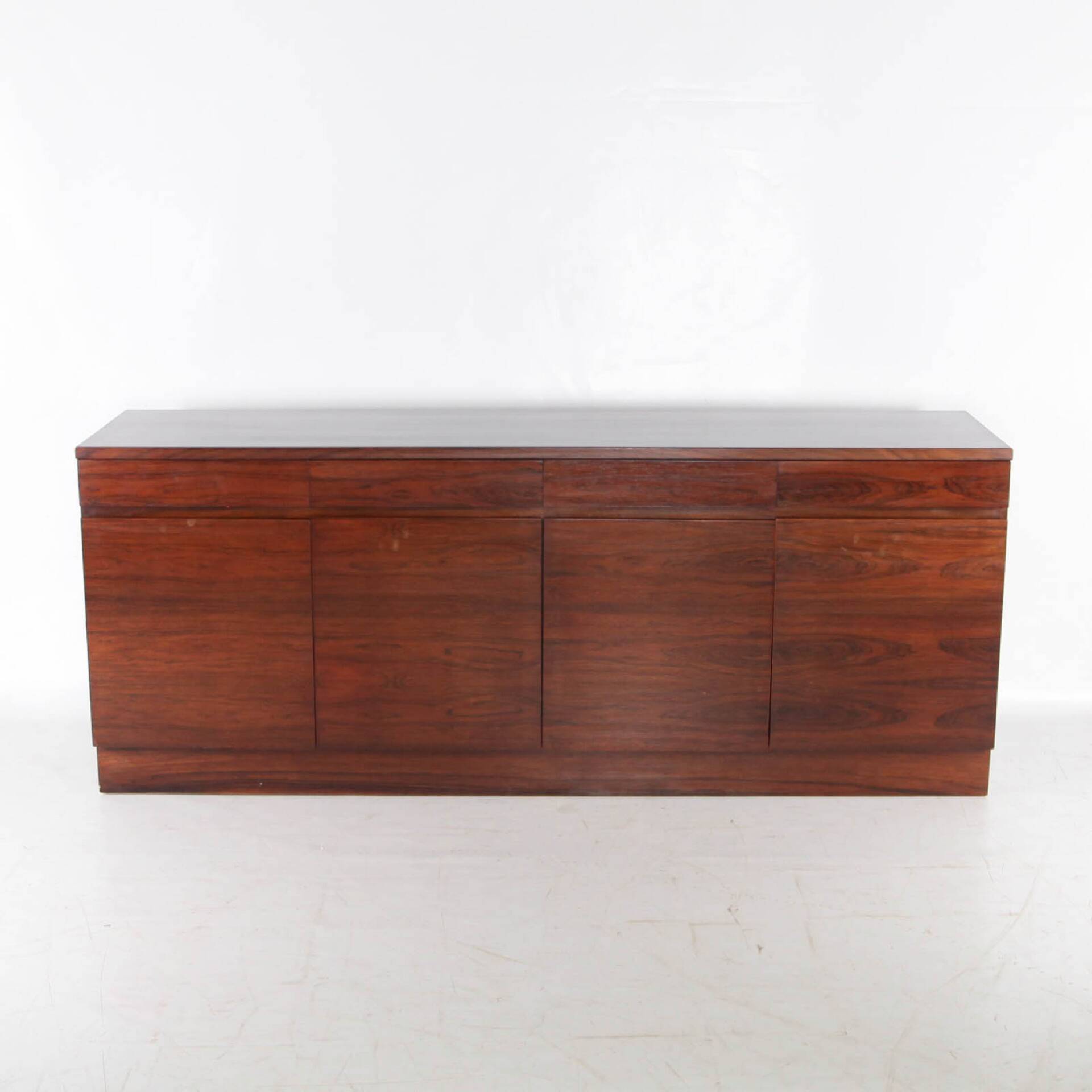Enfilade in Rio rosewood