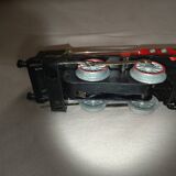 Hachette metal locomotive