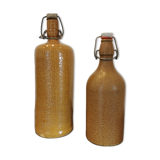 Set of 2 bottles in stoneware, organic decoration