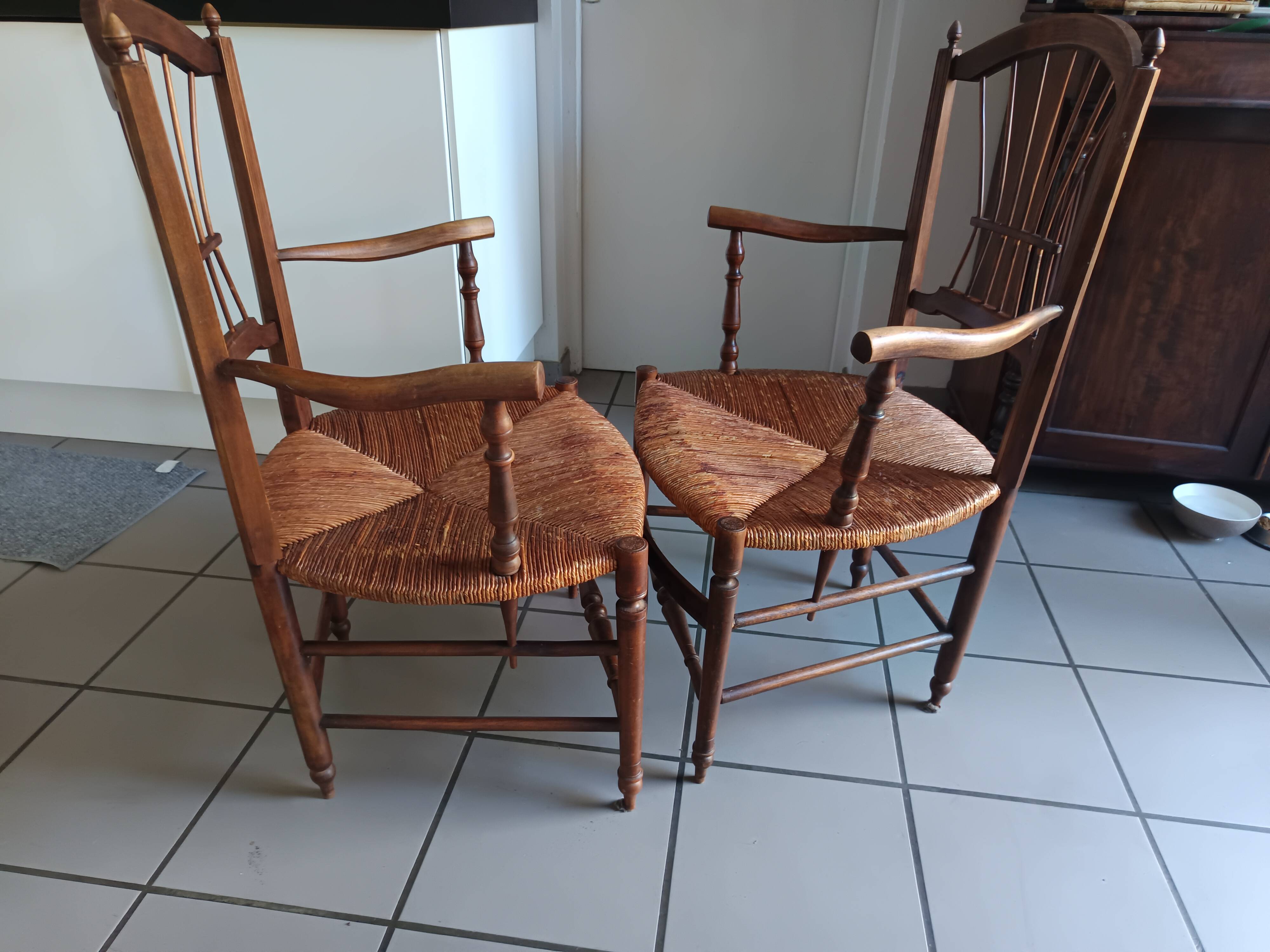 Paire de fauteuils anciens provençaux fin XIXème