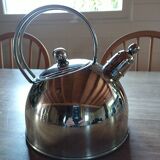 Demeyere 2.5 L whistling kettle.