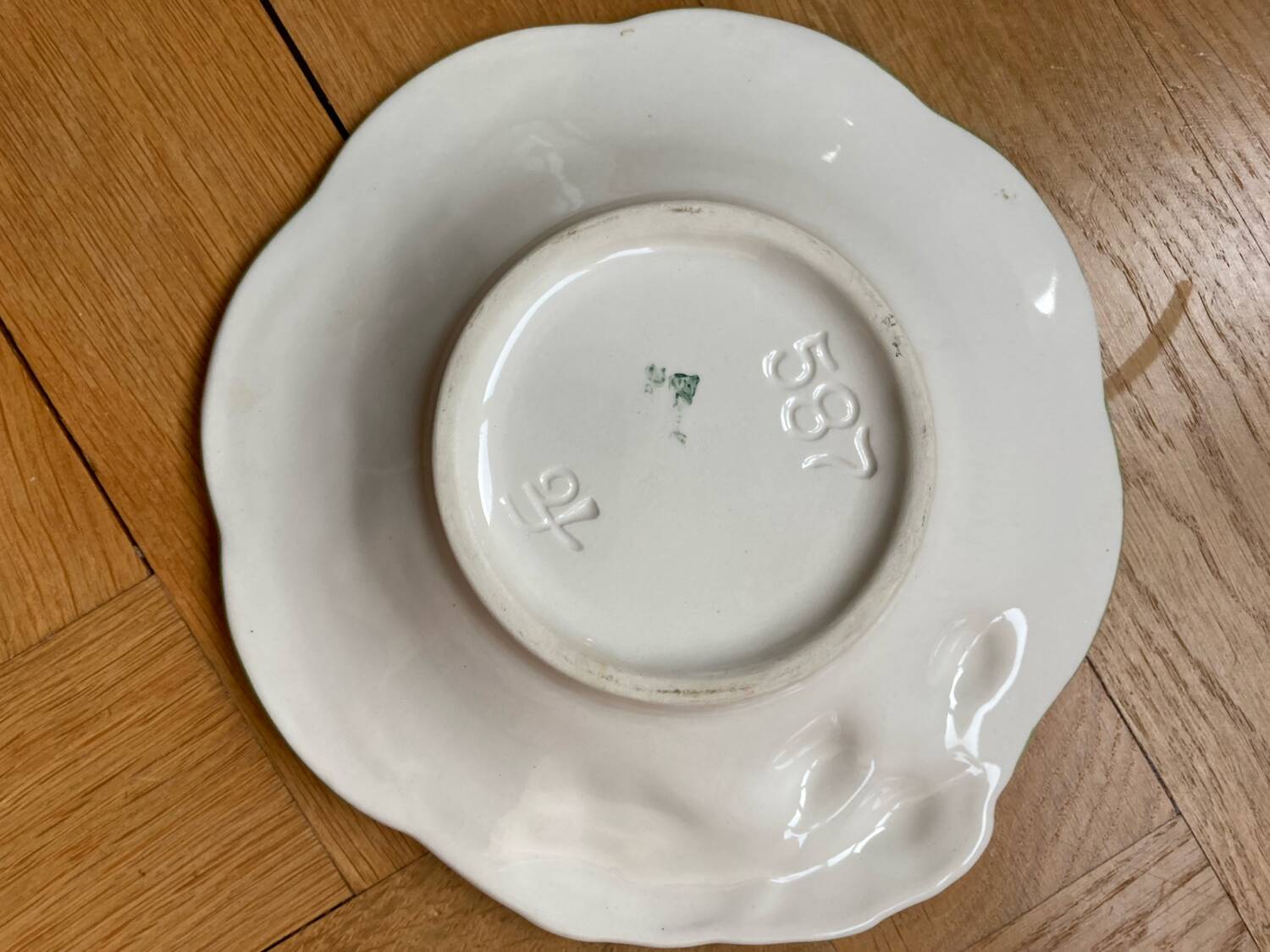 Fg Radish Barbotine Drainer Bowl