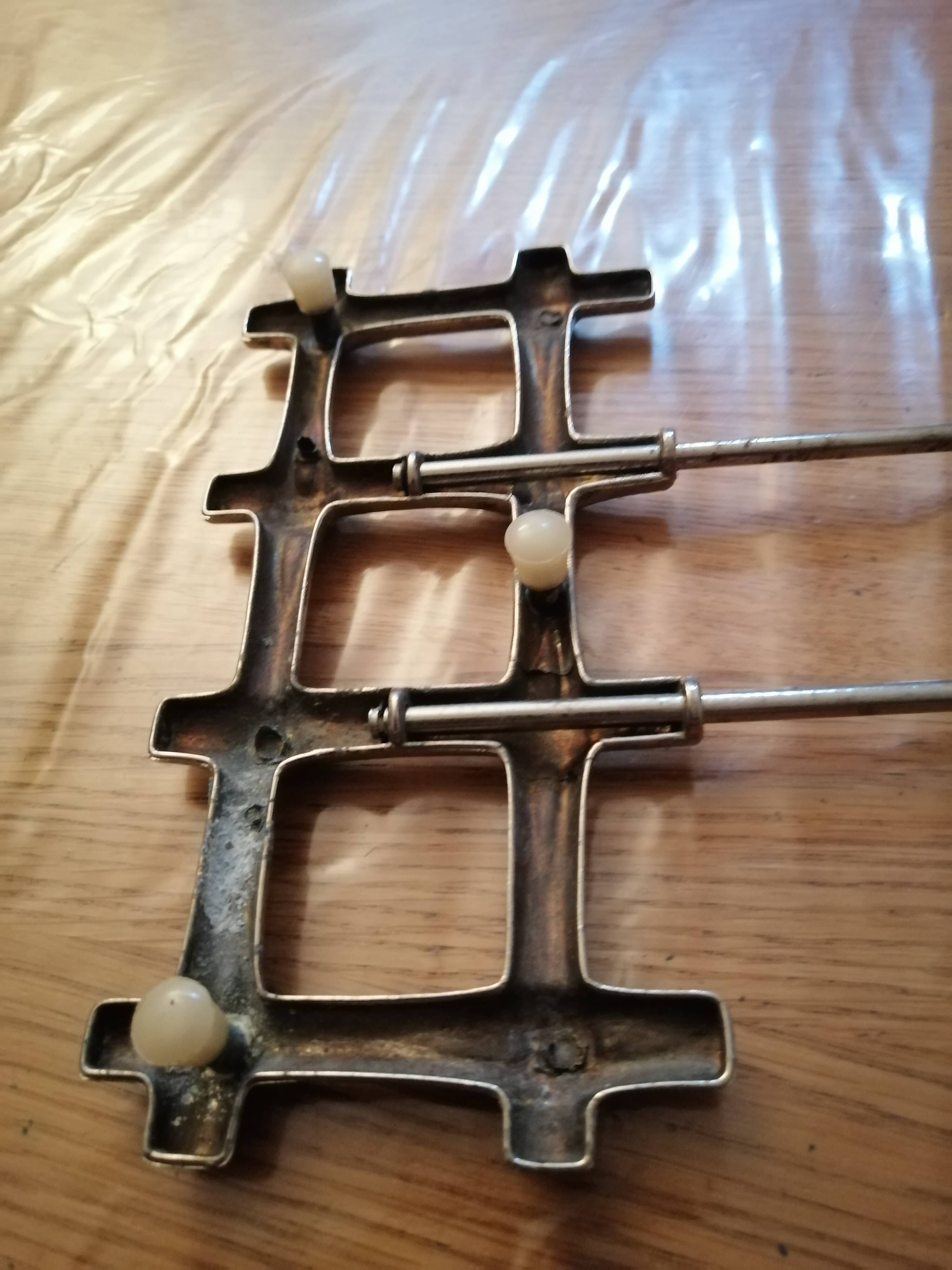 Extendable silver metal trivit year 1970