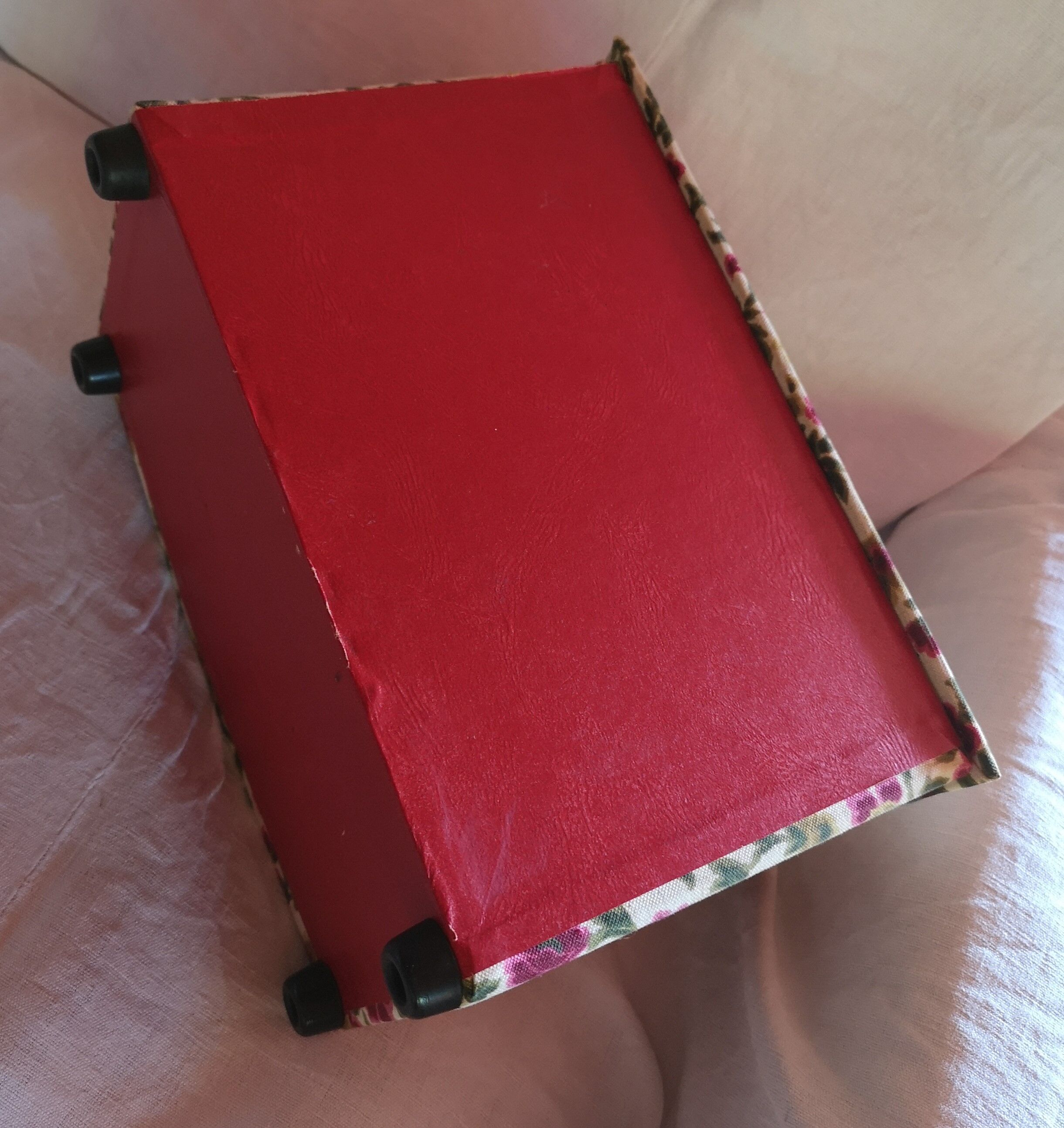 Vintage mini-chest of drawers, made of fabric to store your jewelry