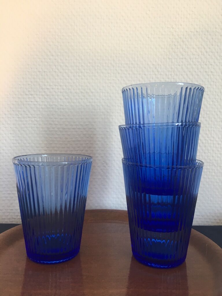 Set de 4 verres en verre bleu