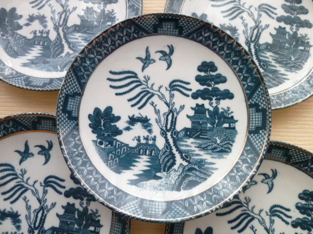 Set de 5 assiettes à dessert en porcelaine Décor " A la pagode"