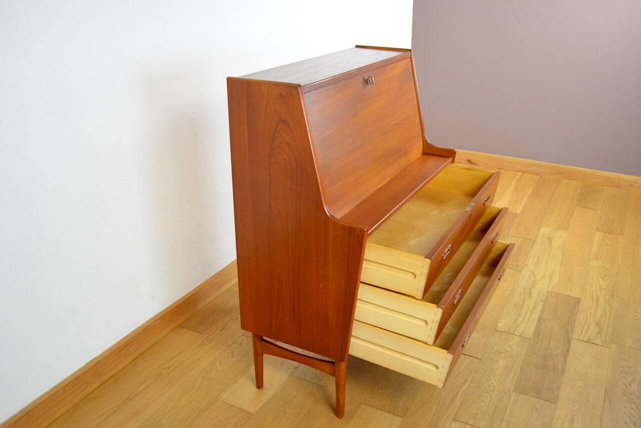 Danish Teak Secretary by Arne Wahl Iversen, Vinde Mobelfabrik Edition 1