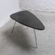 Table basse libre forme rare par Mauser Werke, années 1950.