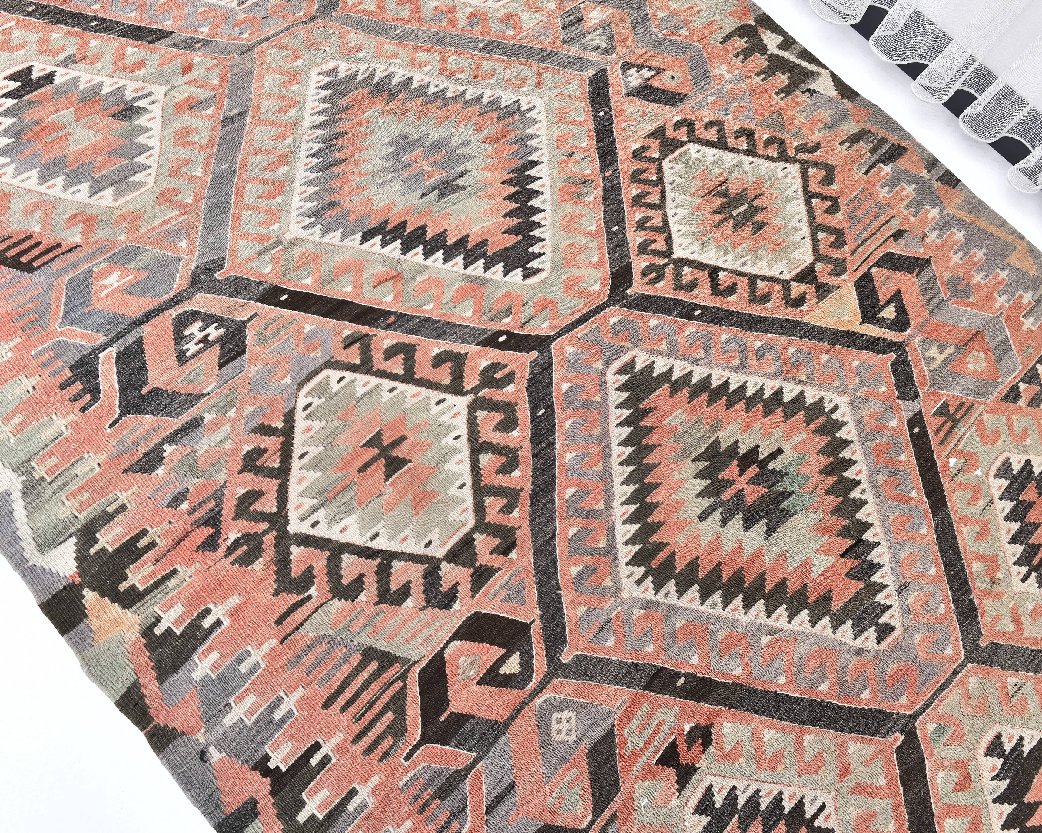 5x9 Red & Brown Tribal Kilim Rug 157x279Cm