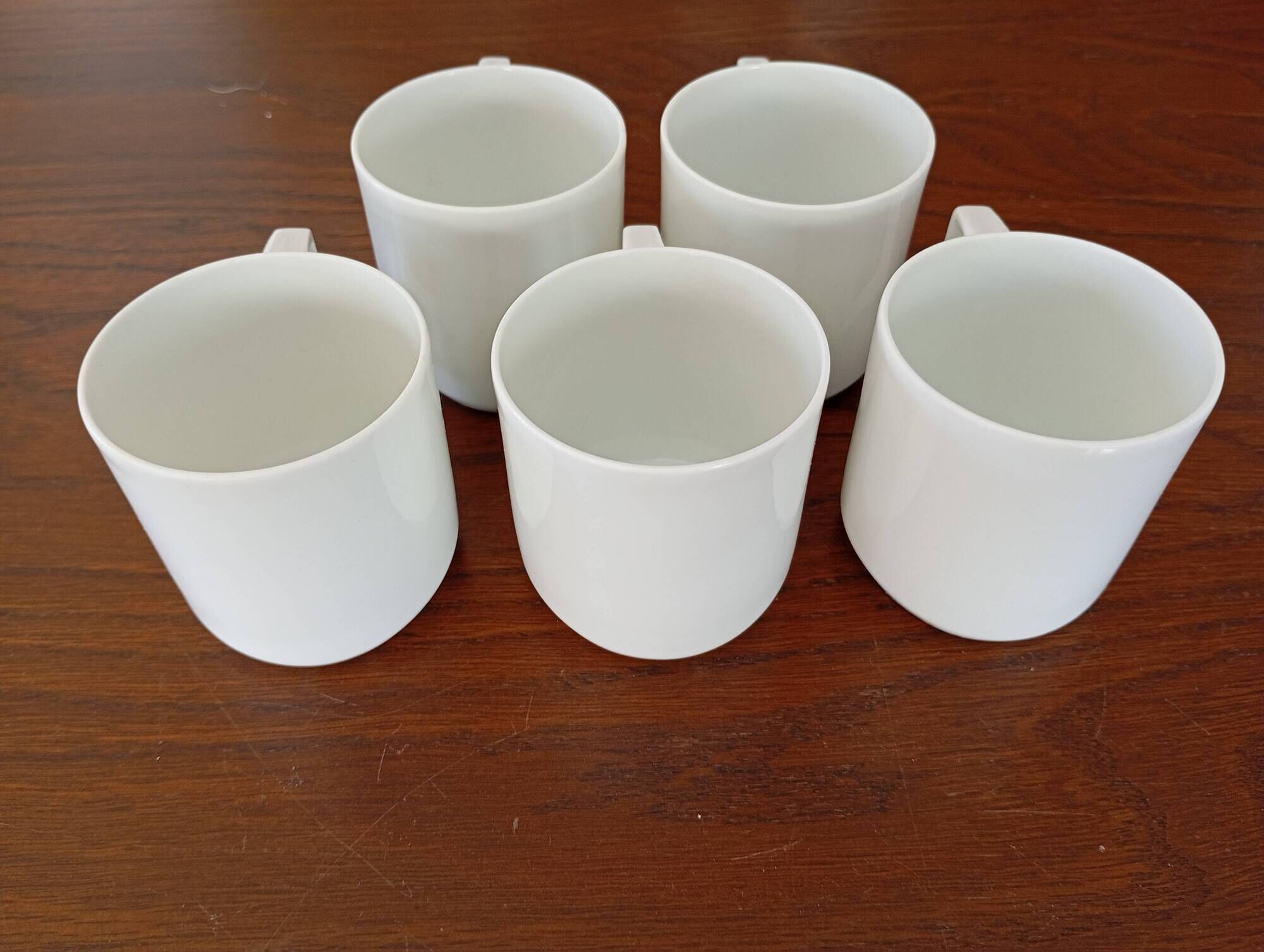 Moka cups in porcelain from Manufacture Royale (Limoges)