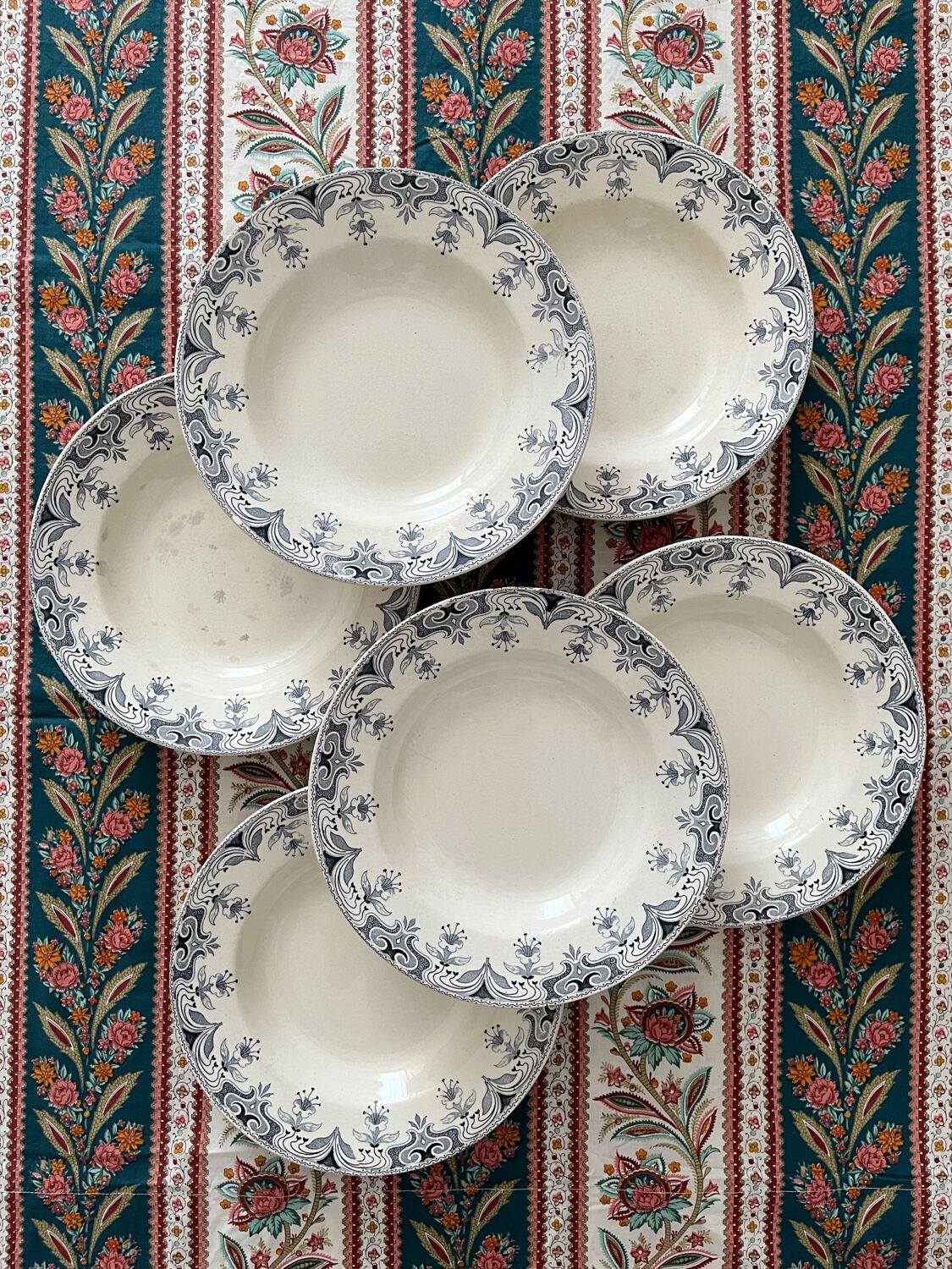 6 deep plates made of ironstone Bourgeois Grand Dépôt Art Nouveau