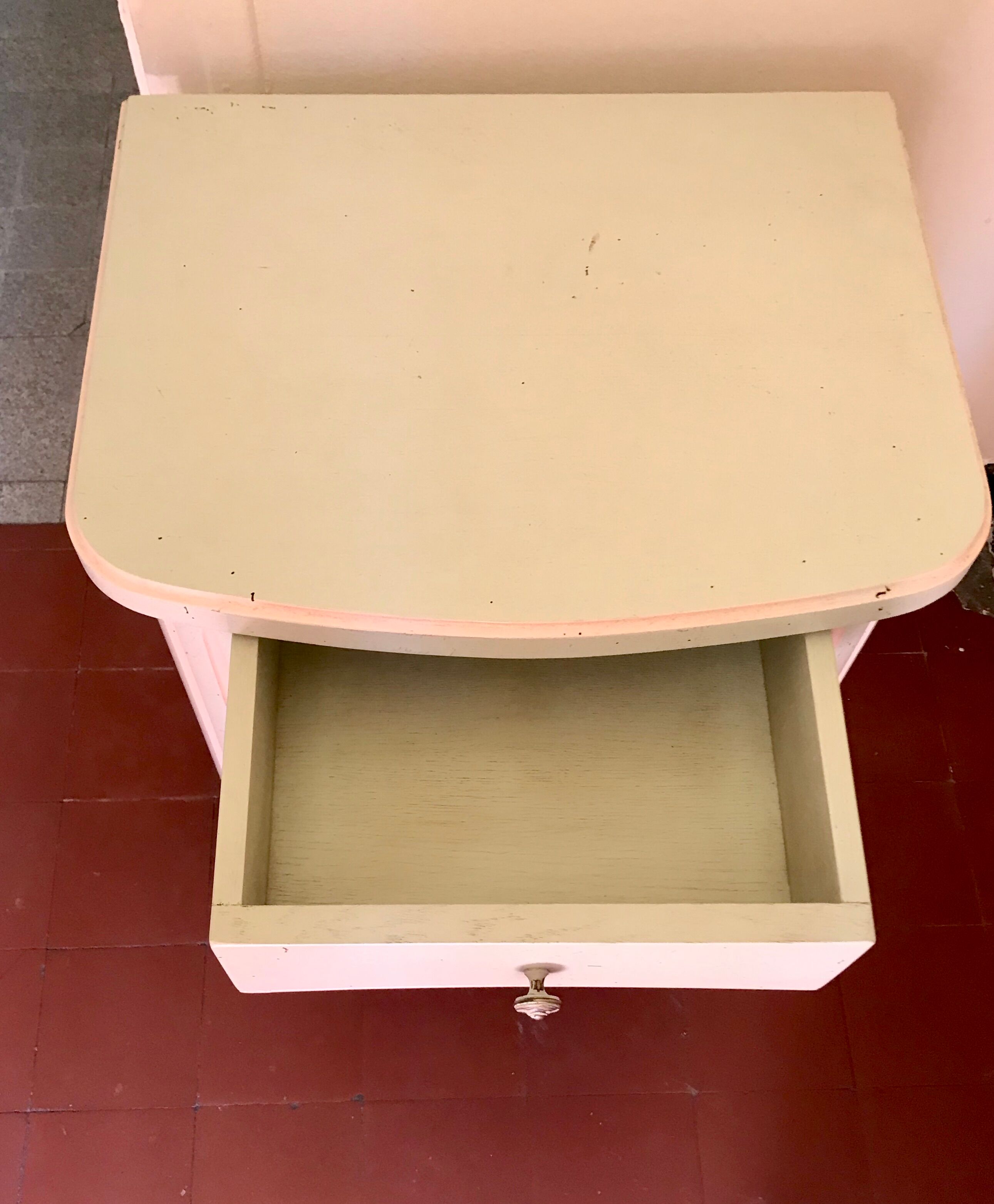 Pair of bedsides De Tonge