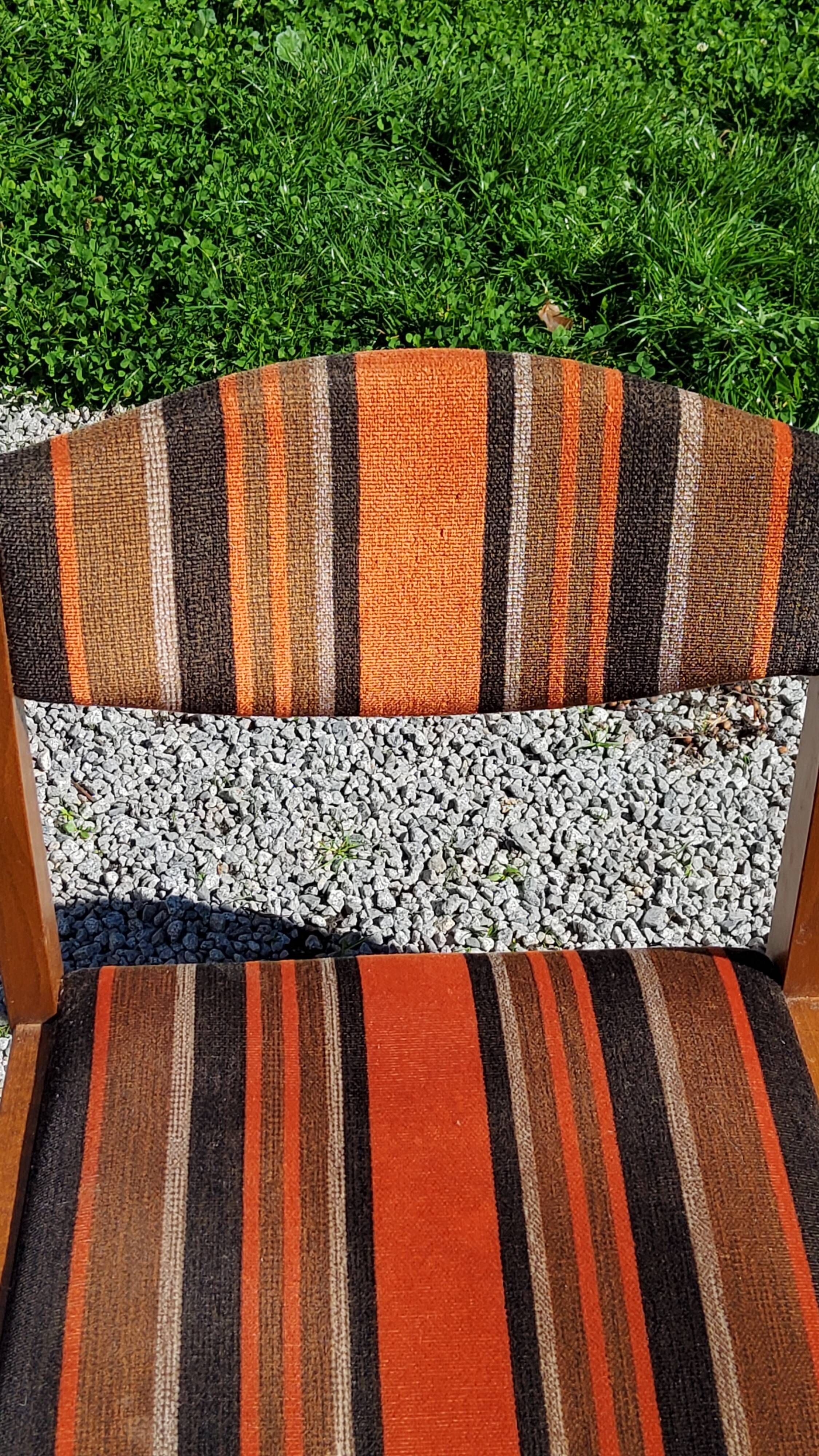 Set of 5 70s designer chairs in beech and orange and brown velvet Self éditeur