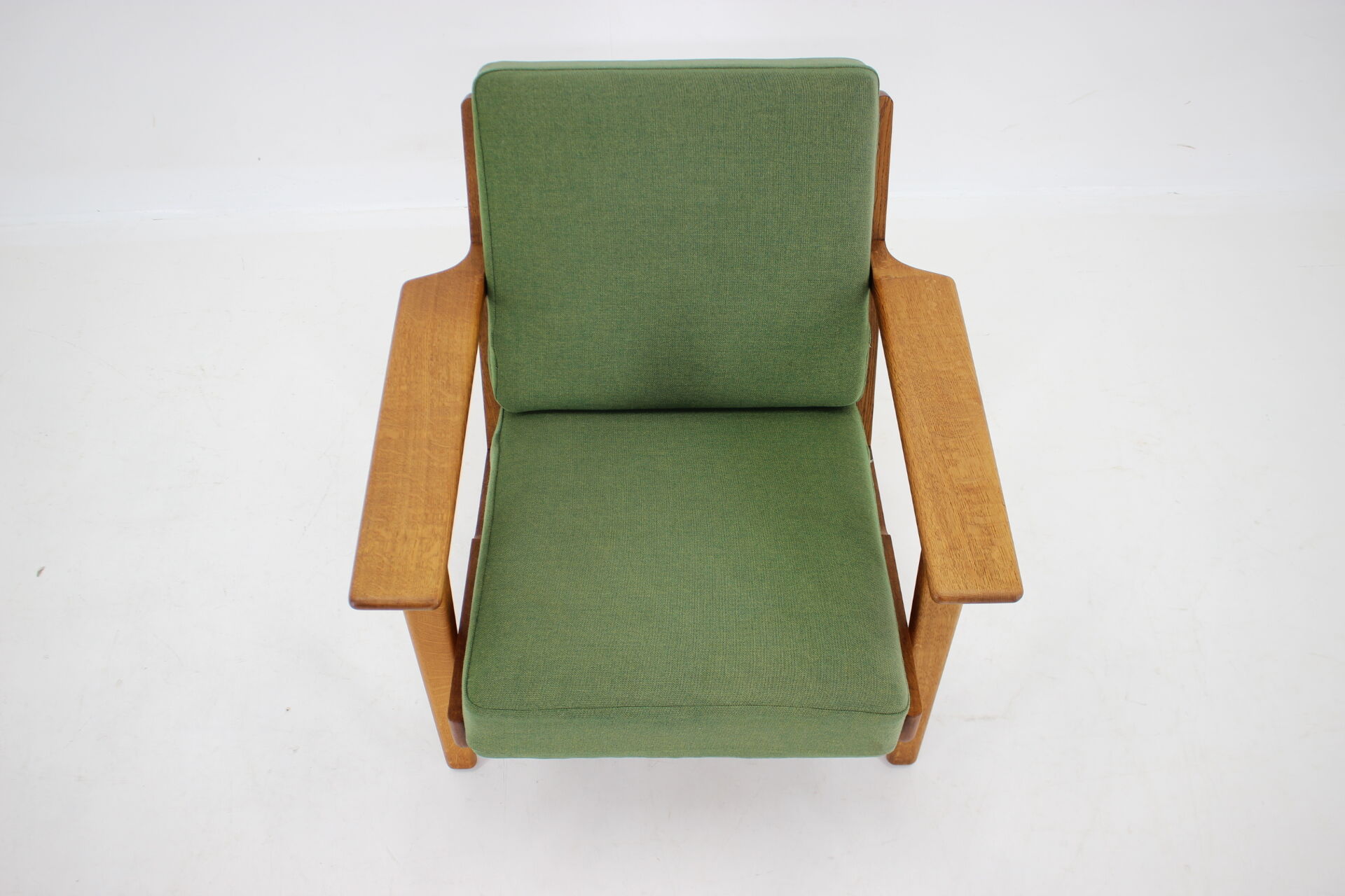 GE290 oak chair by Hans J Wegner for Getama Denmark