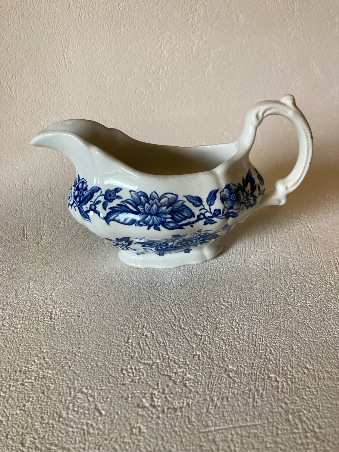 Ridgway Staffordshire England Pagoda Gravy Boat