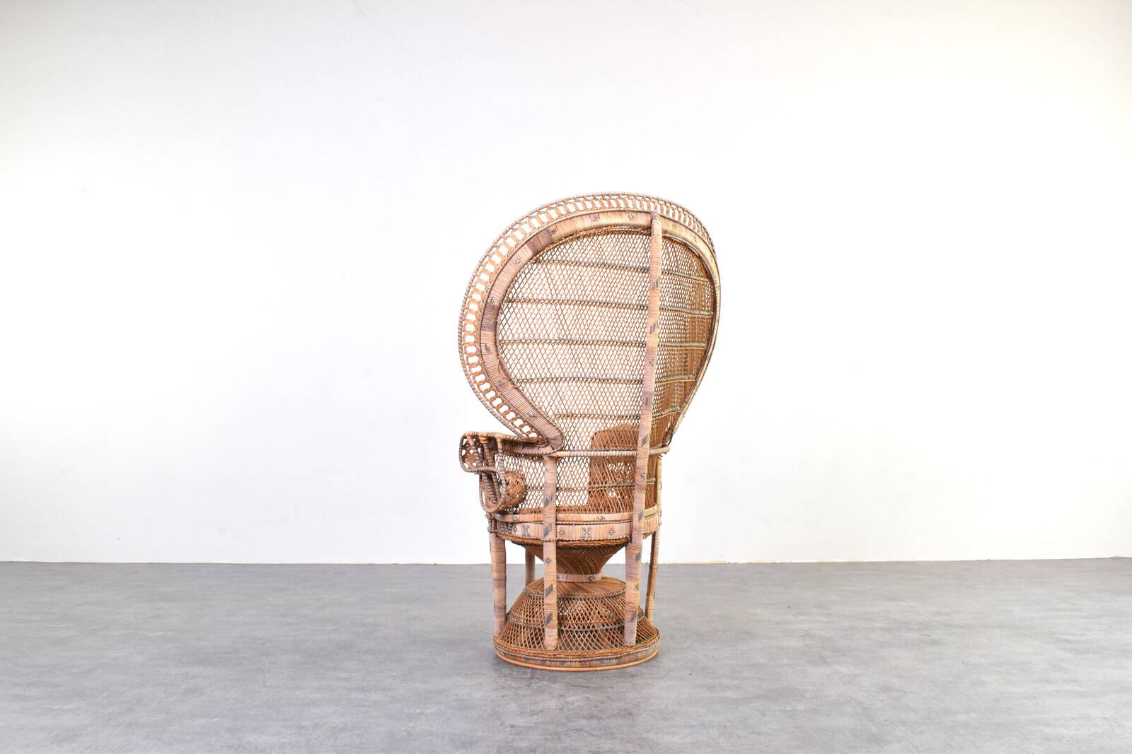 Mid-Century Wicker Peacock Emmanuelle Chair from Kok Maison, 1970s
