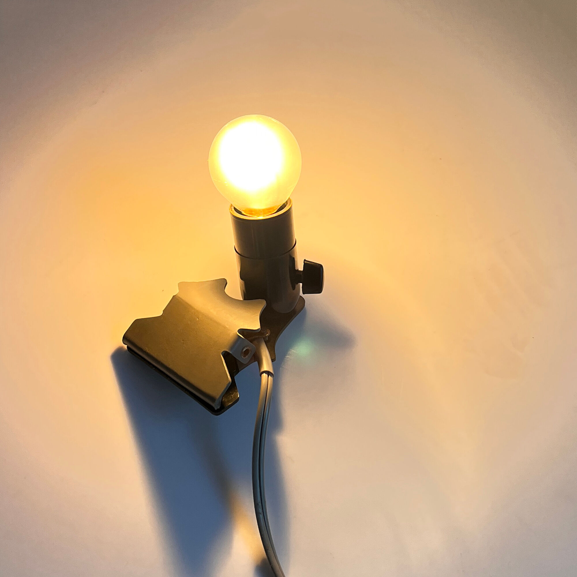 Clip-on small bedside lamp, Buchleseleuchte Germany 1950s