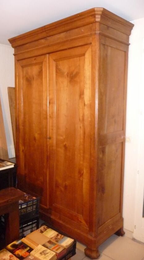 Armoire ancienne style Louis Philippe