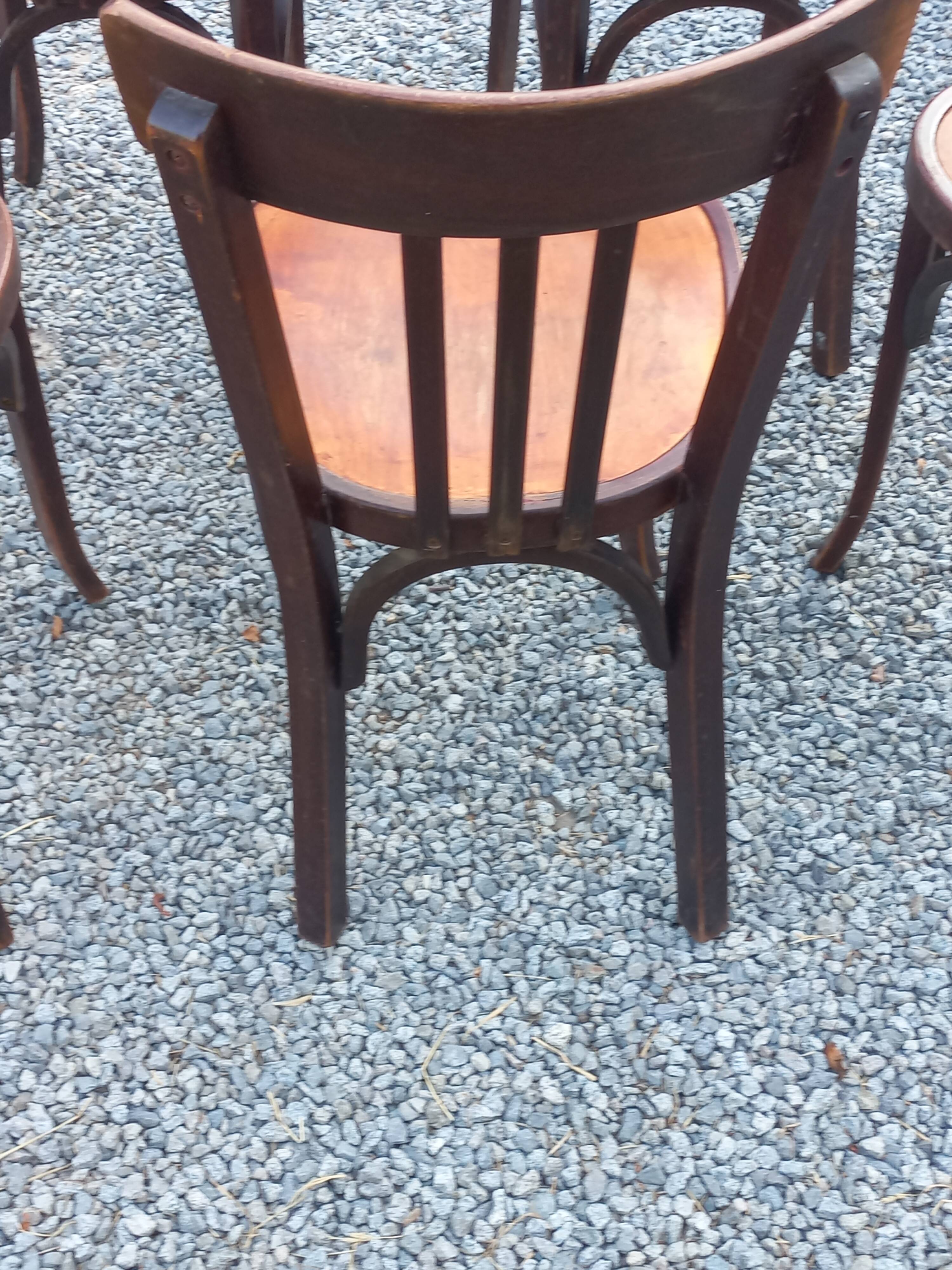 Set de 5 chaises de bistrot anciennes