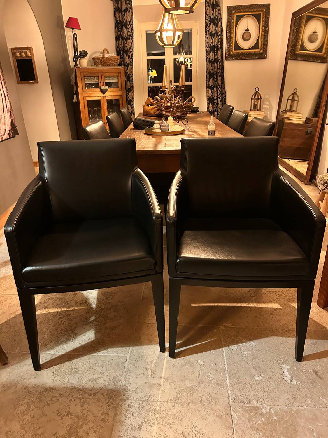 2 fauteuils en cuir noir Potocco, Italie