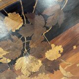 Pedestal table