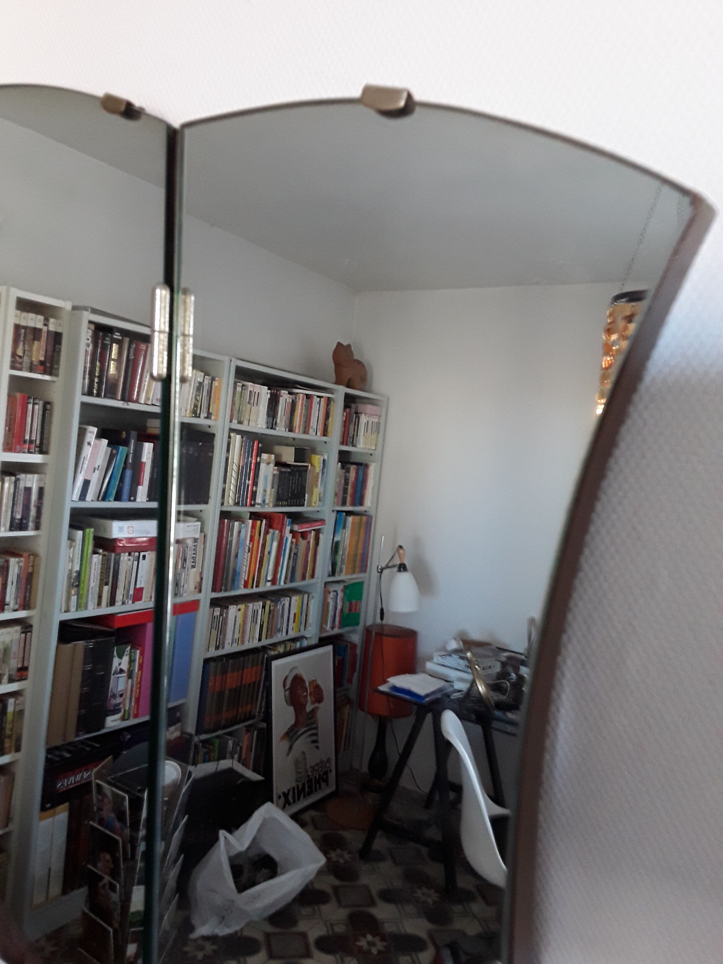 Giant tryptic mirror