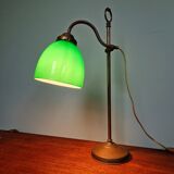 Lampe de bureau Art déco en laiton et opaline verte, 1920-30