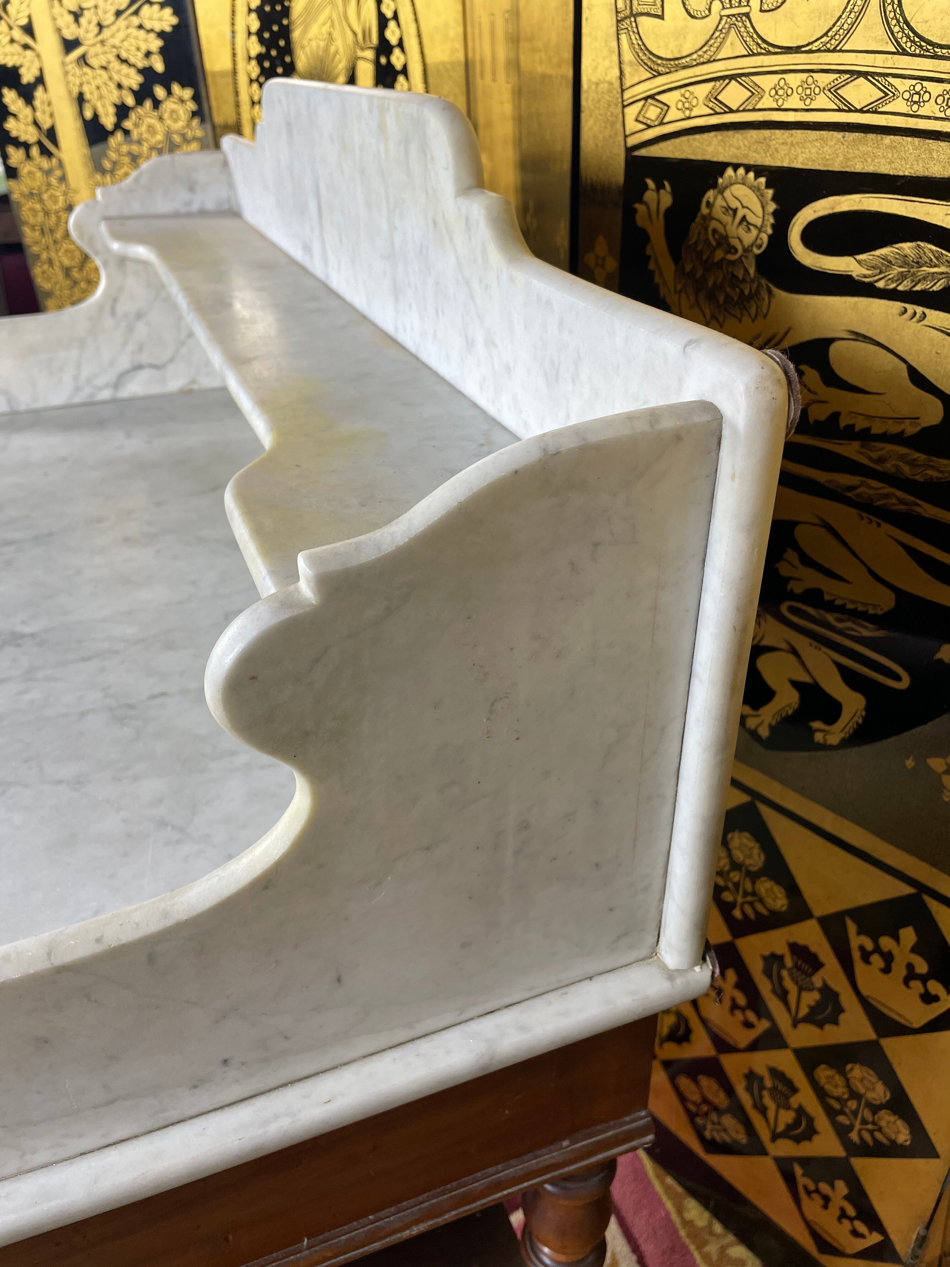 Dressing table - Wash table in walnut and white marble
