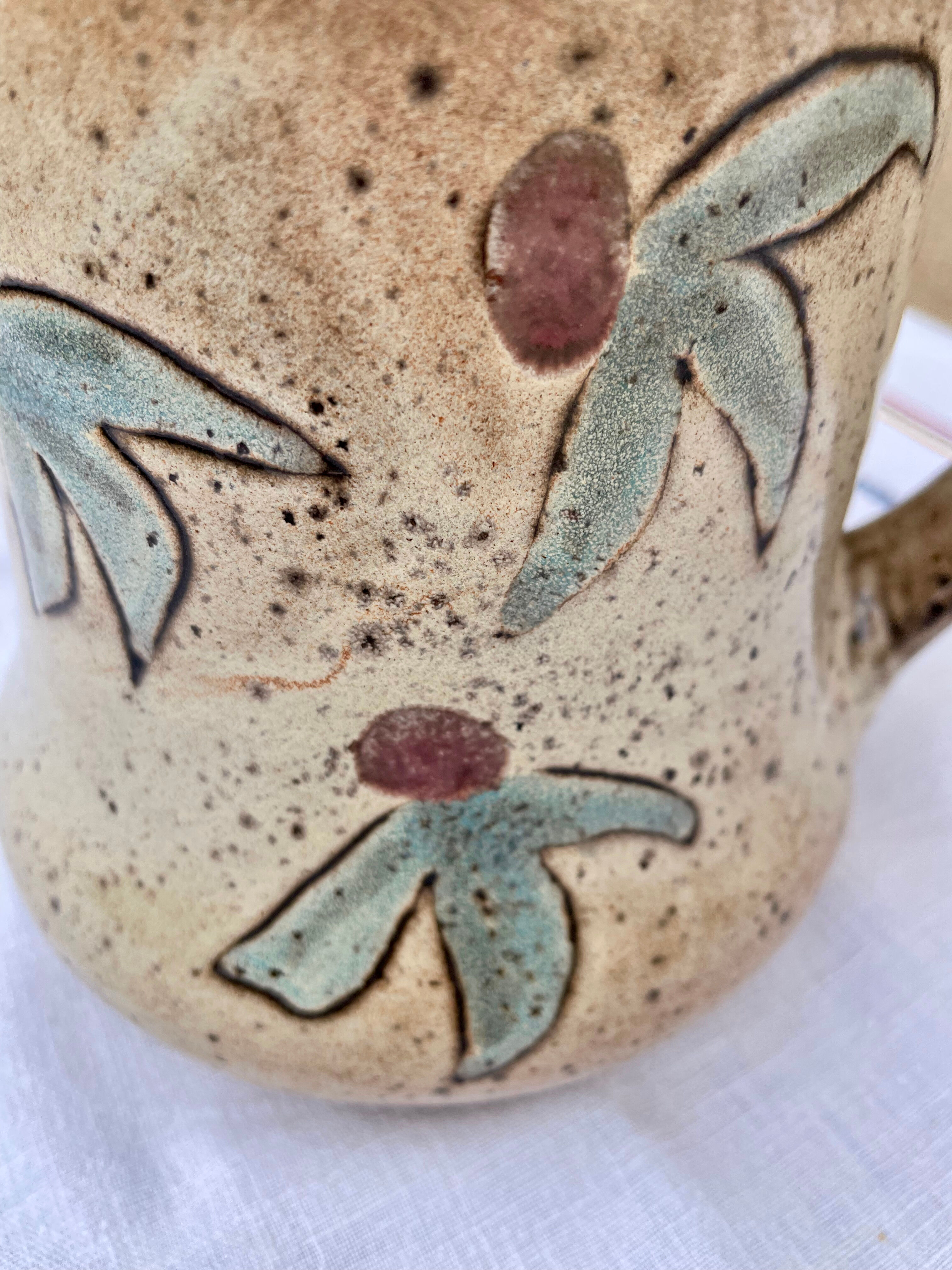 Les Grottes Dieulefit pitcher