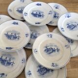 Série de 11 assiettes plates, faïence hollandaise, début XX