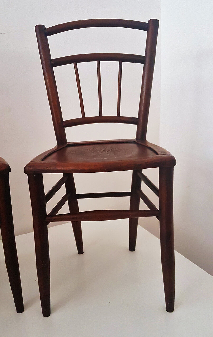 Set of 4 bistro chairs wood