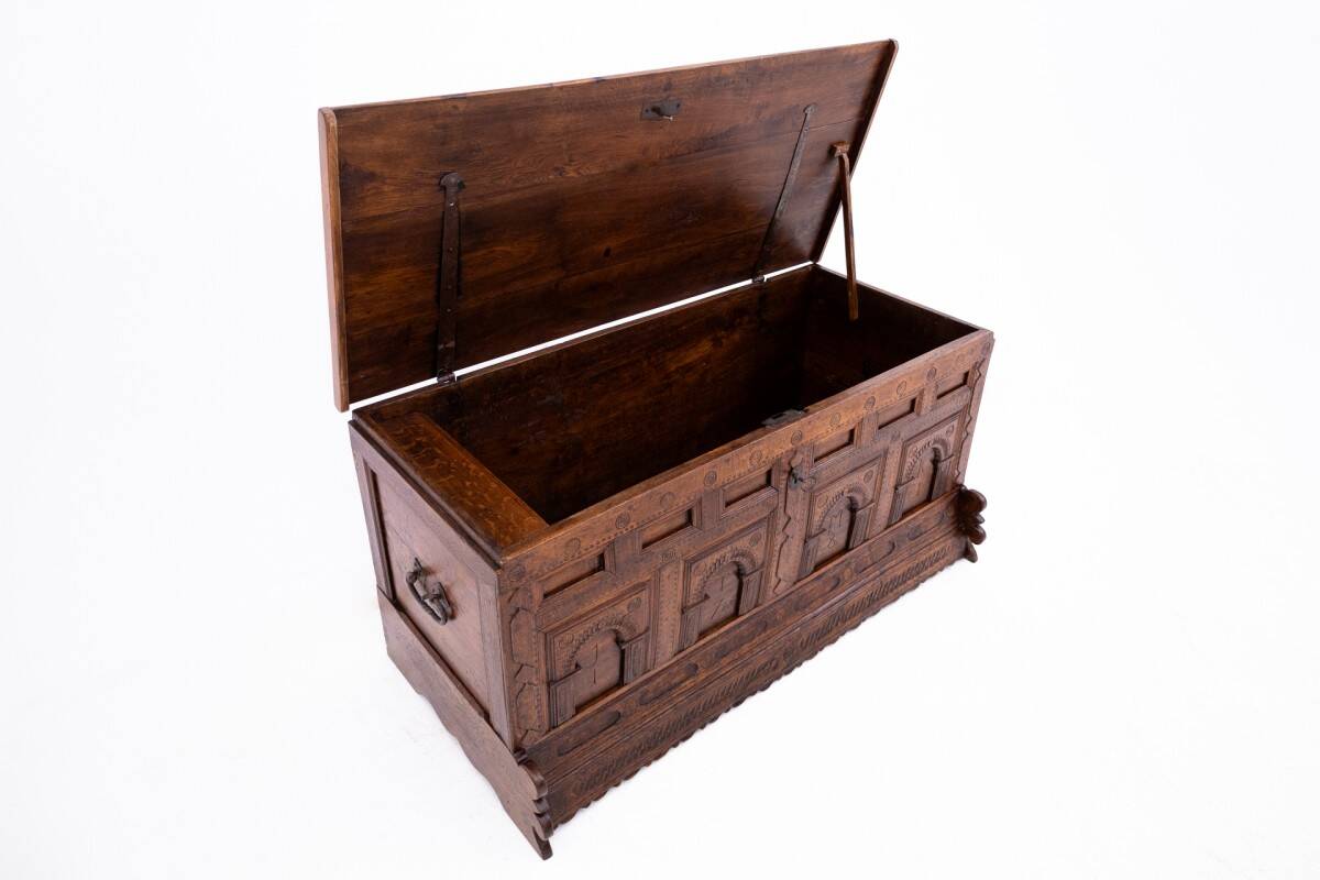 Baroque wooden chest from 1781.
