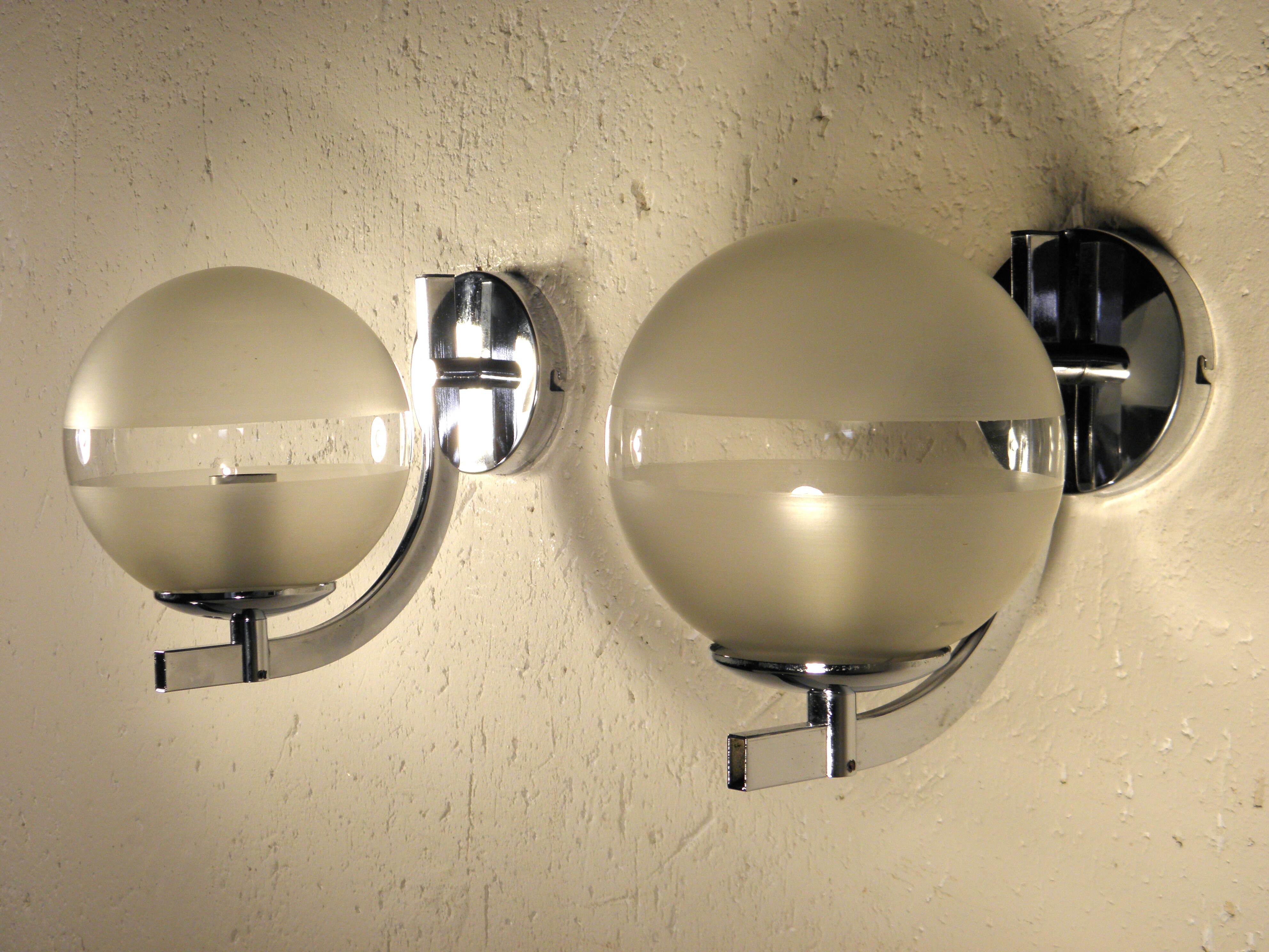Paire d'appliques verre et chrome 1970