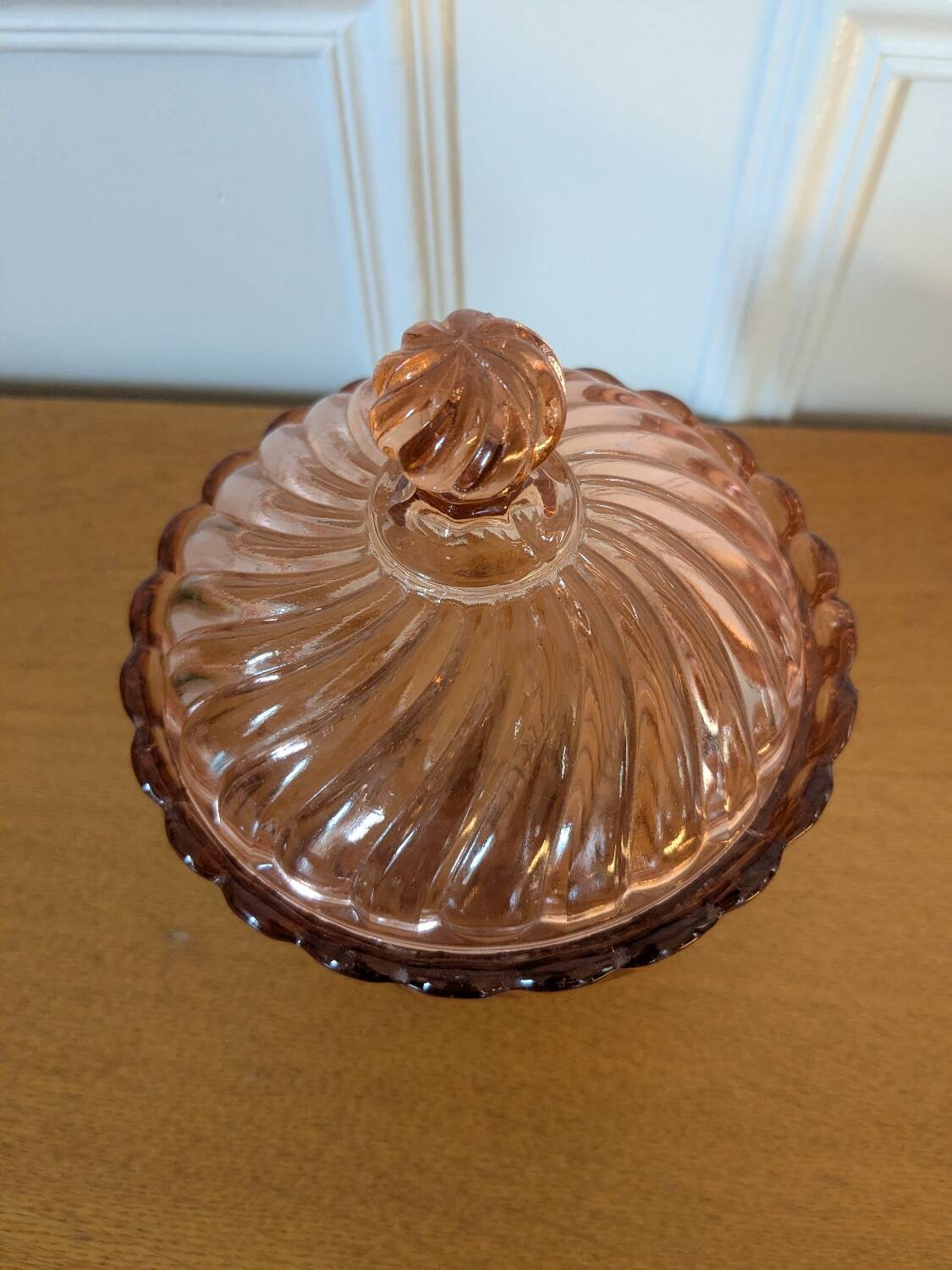 Vintage bonbonnière