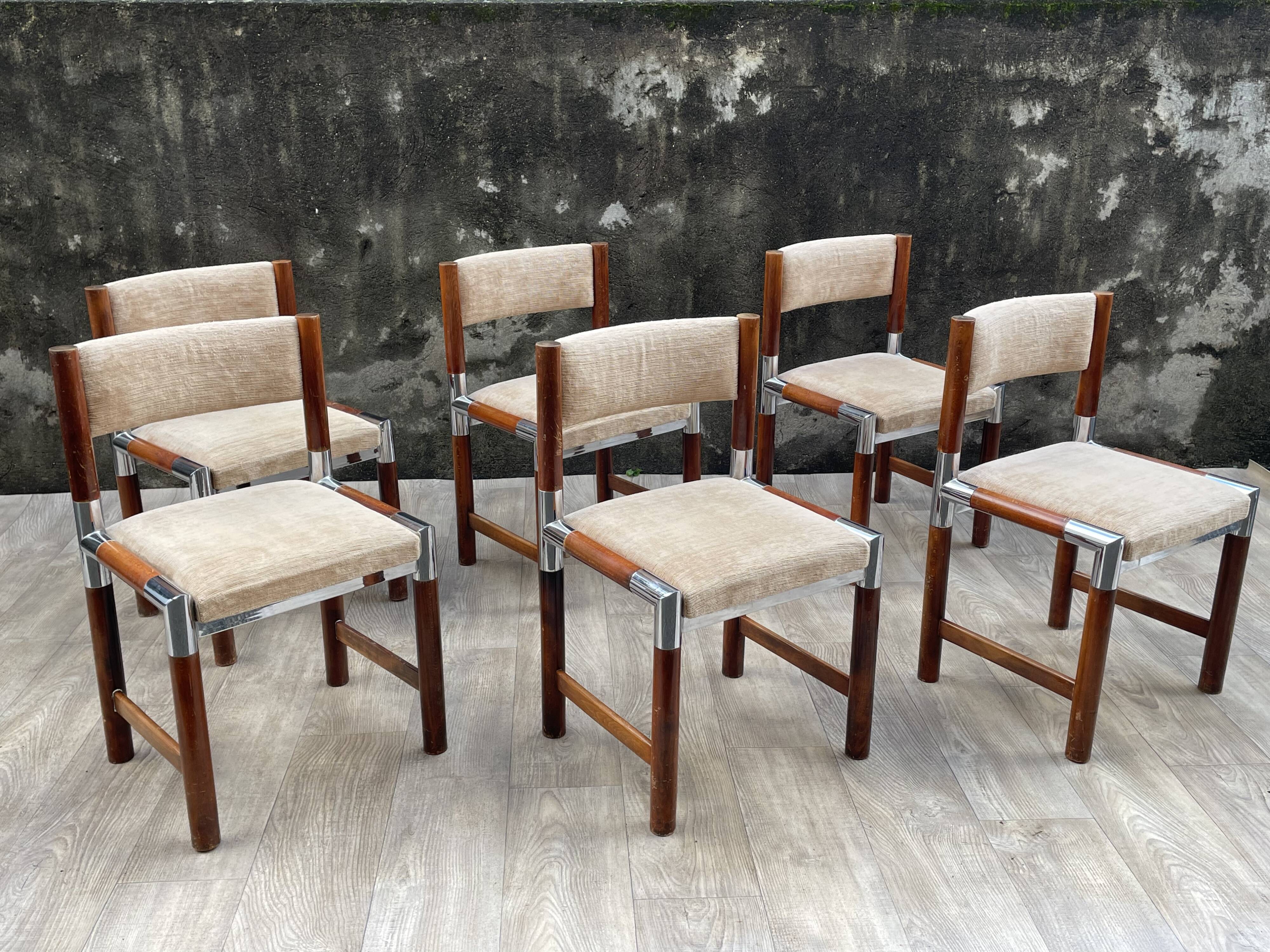 6 vintage chairs in wood, metal and fabric