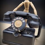 Bakelite phone 13
