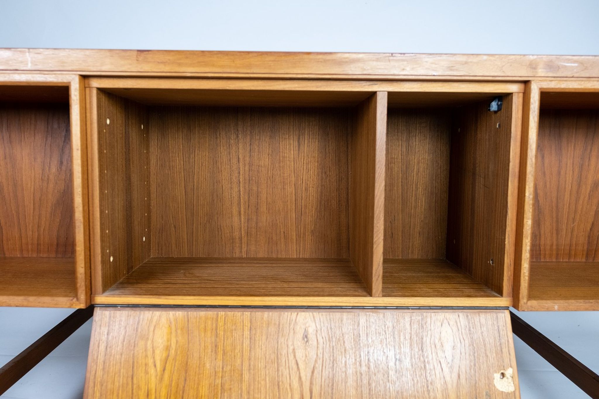 Bureau en teck de design danois des années 1960