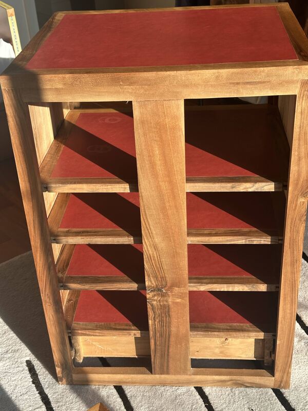 Étagère, meuble de rangement en noyer et tadelakt