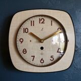 Vintage formica silent wall clock "Jaz cream"