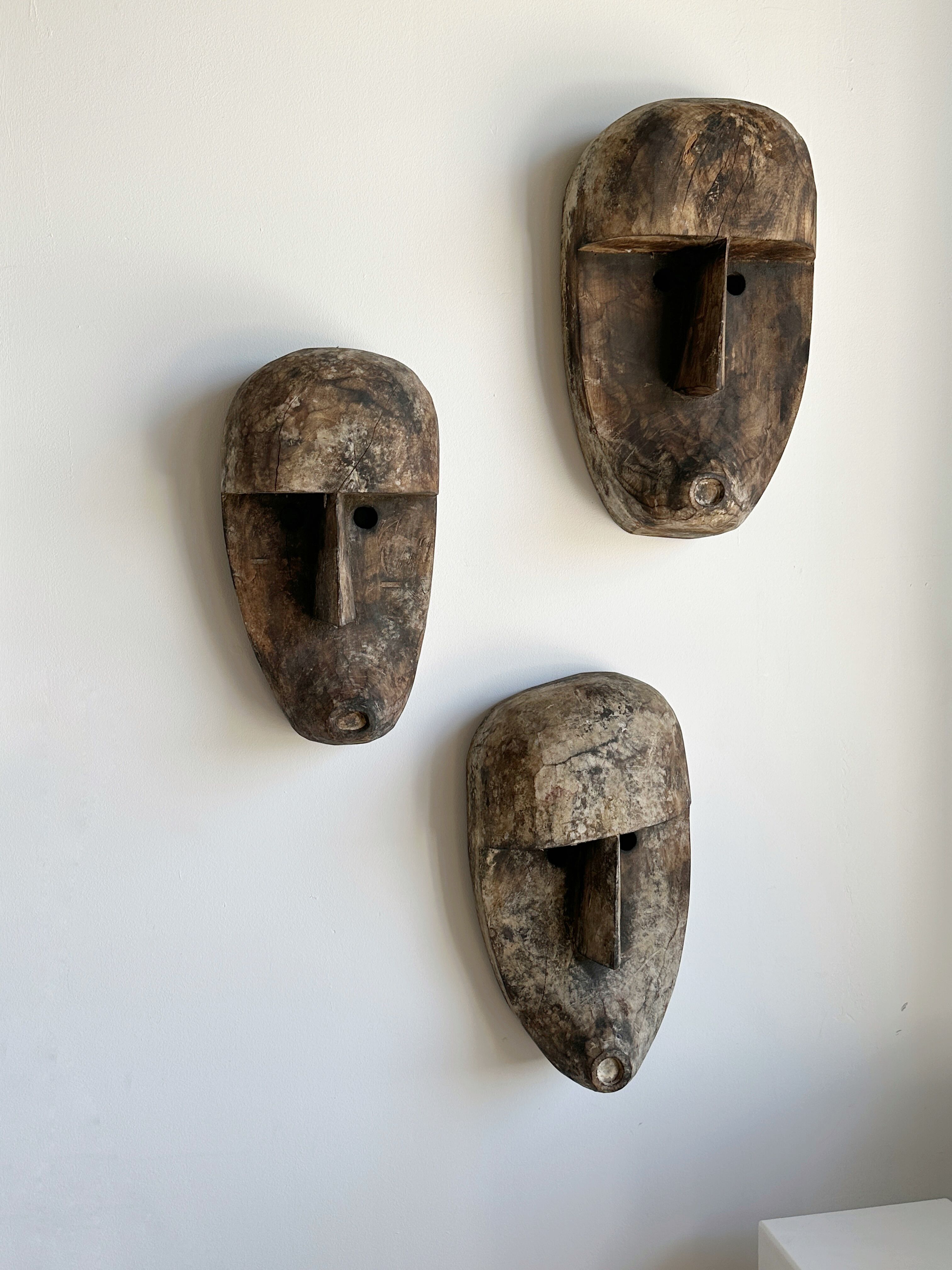 Large Timor mask in patinated wood H:50cm (2)