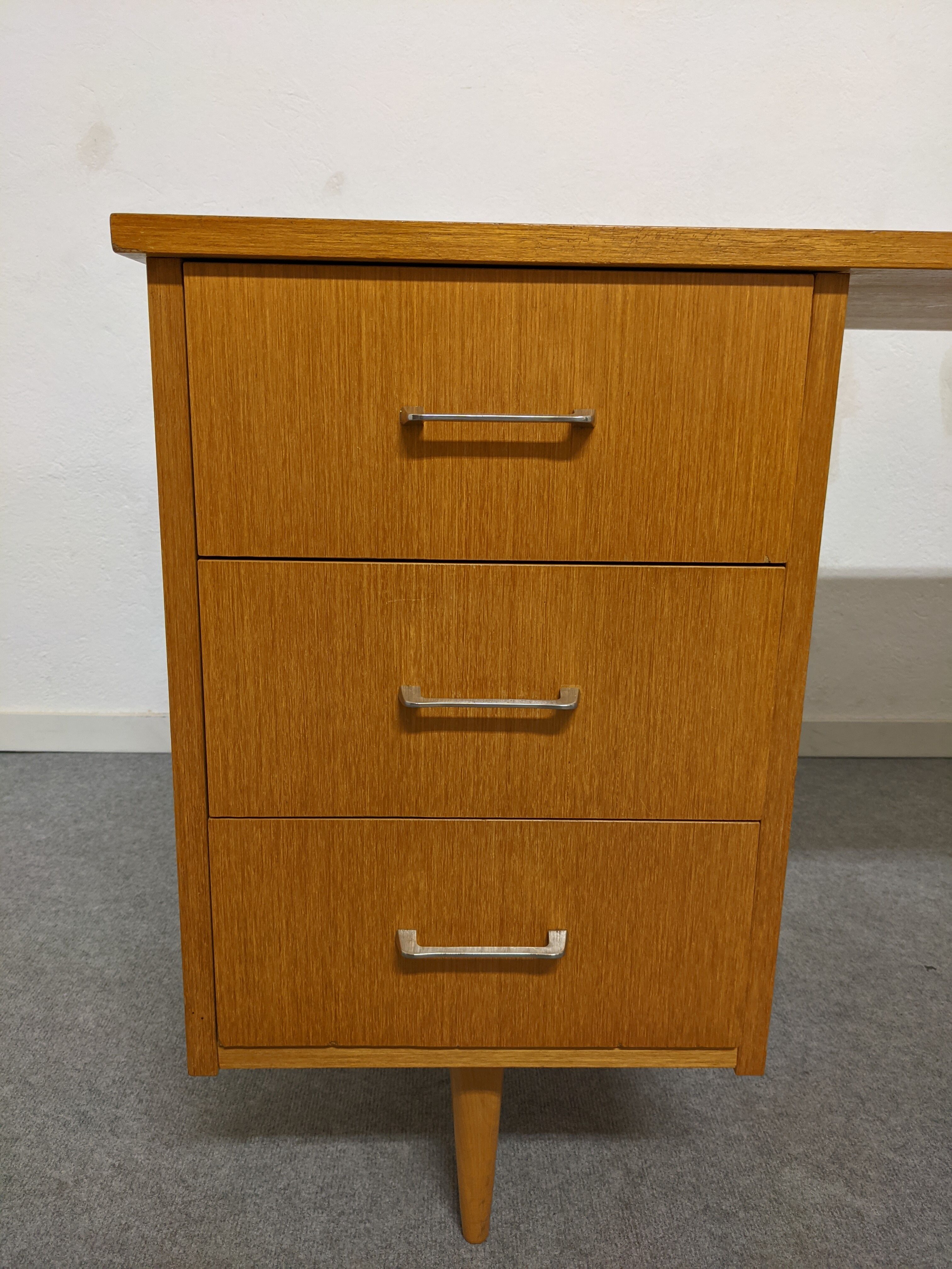 Office of the 50s/60s